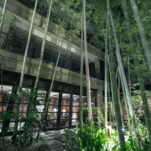 庭から会食会場を見る|785662さんのフォーチュンガーデン京都（FORTUNE GARDEN KYOTO）の写真(2614655)