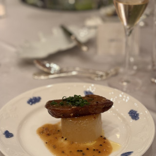 クイーンアリスメニューの一つ、フォアグラ大根