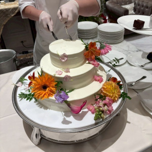 お任せのウエディングケーキ|785705さんのアーククラブ迎賓館（新潟）/テイクアンドギヴ・ニーズウェディングの写真(2616124)
