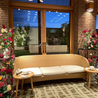 高砂のソファーと装花