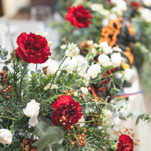 クリスマスに合わせて赤×緑のお花にしました|785769さんのTHE LUIGANS Spa & Resort(ザ・ルイガンズ．スパ＆リゾート)の写真(2625601)