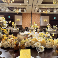 黄色いお花が部屋にあっていて素敵