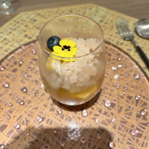 この桃とクリームチーズのデザートが忘れられません。|785811さんのThe 迎賓館 偕楽園 別邸の写真(2613722)