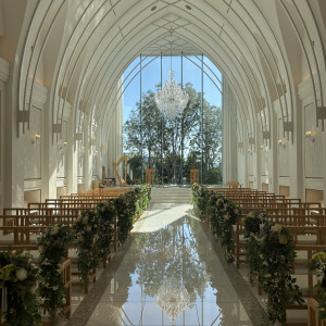 天井も高く、とても明るいチャペルです。|785842さんのララシャンスOKAZAKI迎賓館の写真(2613965)