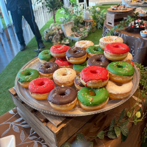 ファーストバイトはケーキではなくドーナツ|785874さんのラグナヴェール 東京(LAGUNAVEIL TOKYO)の写真(2614566)