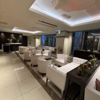 受付と待ち合い室です。広々としていて写真をたくさん貼れました