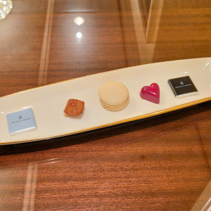 打合せ会場にて出されたお菓子。|785904さんのザ・リッツ・カールトン大阪の写真(2638967)