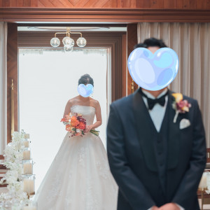 ウェディングドレスのファーストミート|785912さんのアーカンジェル代官山/テイクアンドギヴ・ニーズウェディングの写真(2614568)