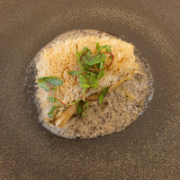 パリパリで絶品。オプションでこちらに変更するくらいお気に入り