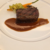 メインのお肉は黒毛和牛