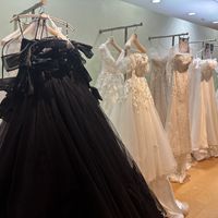 花嫁のドレスです。たくさん種類がありました。