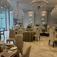 テーブルクロスなどお花の色変えるだけで雰囲自分好みになる