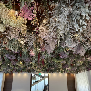 チャペル天井のドライフラワー