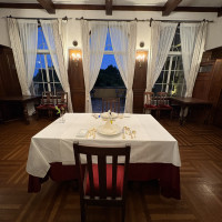 雰囲気のある少人数での披露宴会場です。