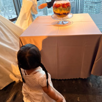 披露宴会場ラクレットパンチ前