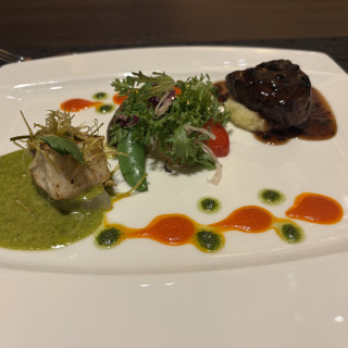 メインのお料理を、お試しサイズでいただきました◎