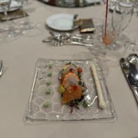 サーモン、真鯛、小エビと季節の彩り野菜