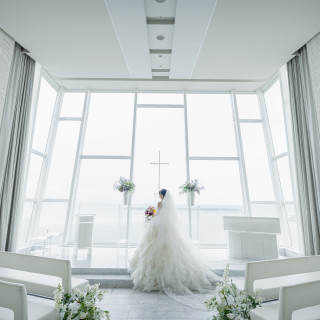 バージンロードから見たチャペルの景色