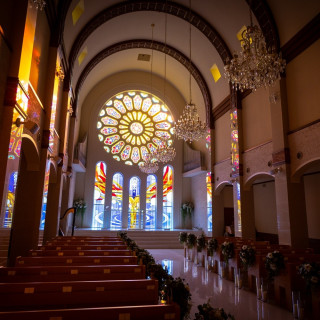 ステンドグラスからの自然光がとてもよかった。