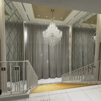 フラワーシャワーをする階段