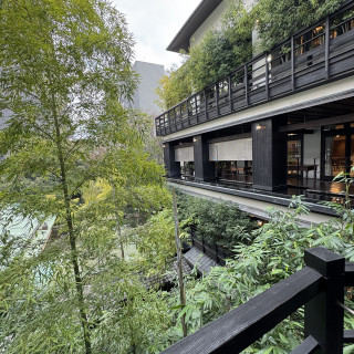 建物の中から見える景色
自然も溢れている