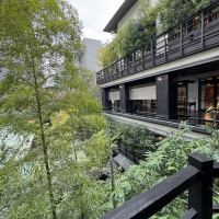 建物の中から見える景色
自然も溢れている