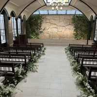 雨の日でも明るいチャペル