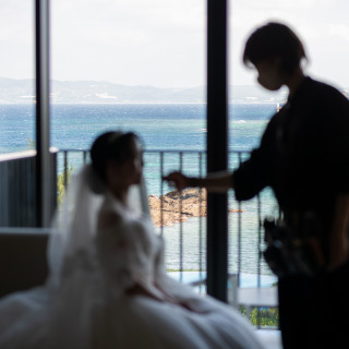 ブライズルームは宿泊部屋。
洗面台でメイク、支度をしました。