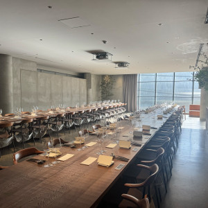 自然光の入る披露宴会場|786619さんのIWAI OMOTESANDO(イワイ オモテサンドウ)の写真(2619816)