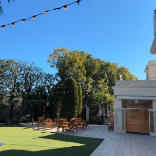 小さい方の披露宴会場のお庭