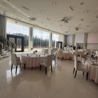 披露宴会場、120まで可能