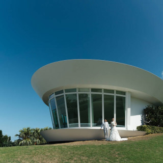 白の教会外にて