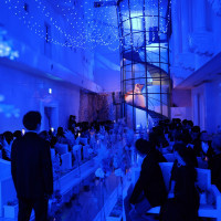 新婦螺旋階段から入場シーンです