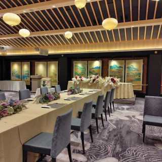 本来は円卓です