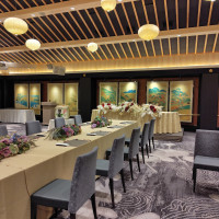 本来は円卓です