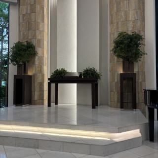 チャペルからは緑がみえ、明るい雰囲気でした