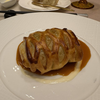 平目のアンクルート　甲殻類と白ワインのソース