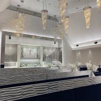 白を基調としたチャペルです