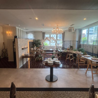 披露宴会場内、ブュッフェコーナー