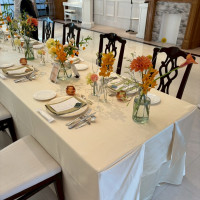 披露宴会場の装花とテーブルコーディネート