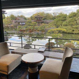ロビーも雰囲気があり、反射防止された窓から庭がよく見えました|787253さんの平安神宮会館の写真(2620248)
