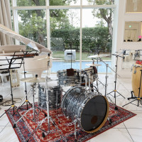 余興に使うドラムセット等
搬出入もスムーズに対応頂けました