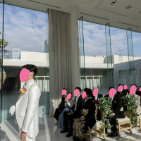 ガラス張りのチャペル