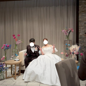 カーテンが開くとガラス張りで絶景です
飾花がかわいい！|787339さんのグランドプリンスホテル広島の写真(2620906)