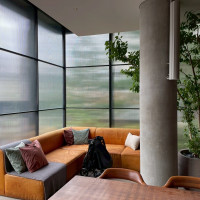 披露宴会場のソファ