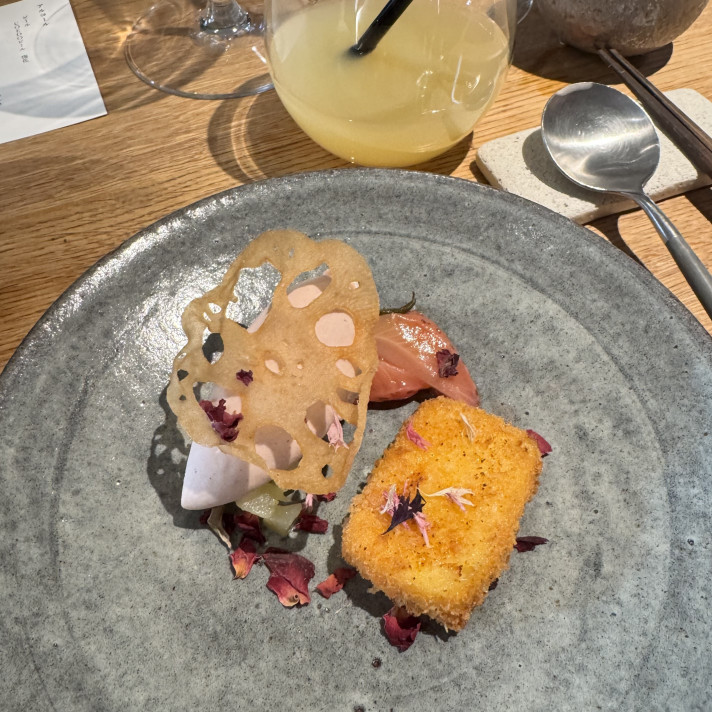 デザートも食べたことがないような美味しい料理でした。