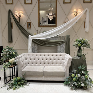 高砂はソファかテーブルかを選べる