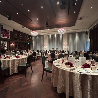 披露宴会場のルビーノ