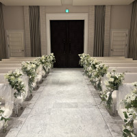 イスが木ではなくフカフカ