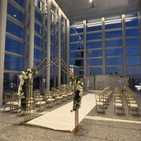 チャペルも素敵だけど、スカイデッキで挙式も素敵です！